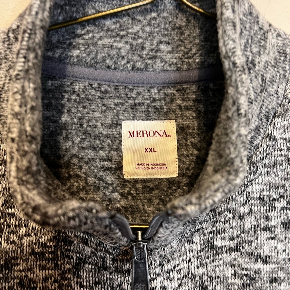 Men's Merona Gray  Fleece Vest. Side and top pocket. Front zipper. Size XXL - Picture 5 of 6